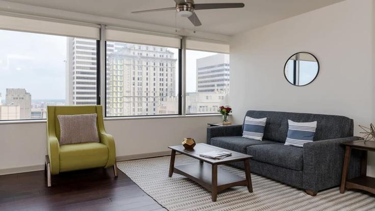 1 quarto mobiliado em apartamentos em Elm Street 1014224P, Downtown Dallas, Dallas - Ft. Worth Metroplex, foto 1