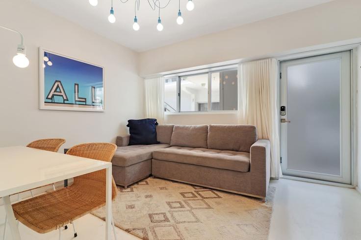 Miami Beach, Miami Beach에 위치한 Building Collins Avenue - cozysuites-guesty - 1272080 - MIA 아파트의 세련된 인테리어가 돋보이는 거실