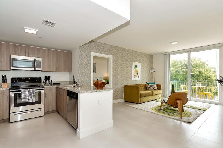 MiamiMiami의 Southwest 27th Avenue(1272077P)에 위치한 4베드룸 풀퍼니시드 아파트 - 사진1 MiamiMiami의 Southwest 27th Avenue(1272077P)에 위치한 4베드룸 풀퍼니시드 아파트 - 사진1