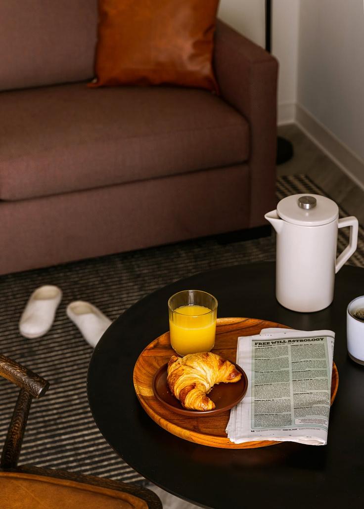 Saint Paul, Saint Paul에 위치한 Building 9th Street East - cozysuites-guesty - 1459968 유닛의 세련된 인테리어가 돋보이는 거실