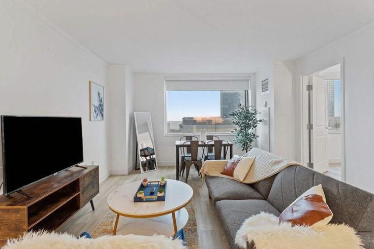 Atlantic City Atlantic CityのBuilding Pacific Avenue - cozysuites-guesty - 1571562のアパートメントにある、モダンな家具を備えたエレガントなデザインのリビングルーム Atlantic City Atlantic CityのBuilding Pacific Avenue - cozysuites-guesty - 1571562のアパートメントにある、モダンな家具を備えたエレガントなデザインのリビングルーム