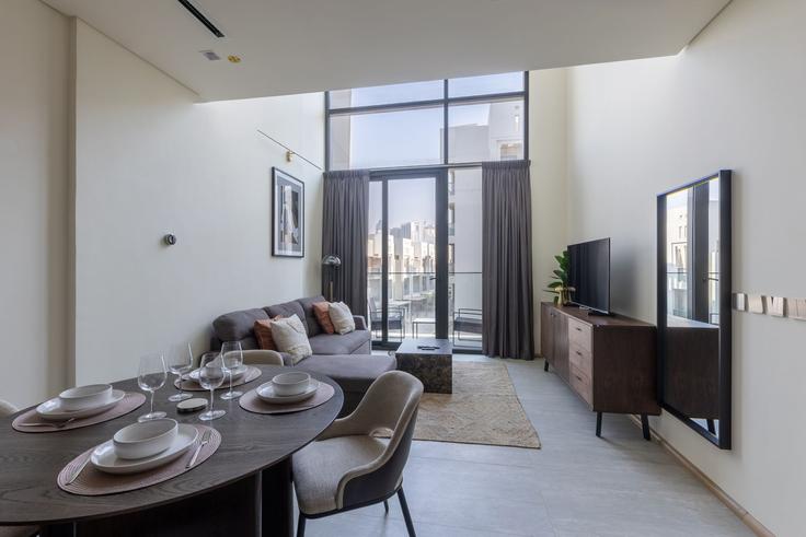 Al Barsha South Fourth, Dubai에 위치한 Building Tariaq Bedon Esm - daify - 1318608 아파트의 세련된 인테리어가 돋보이는 거실