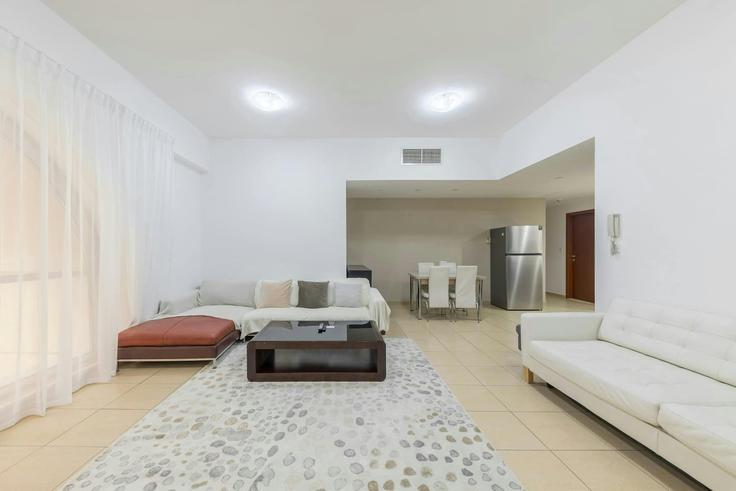 Dubai Marina, Dubai에 위치한 Building Breih Street - daify - 1318600 아파트의 세련된 인테리어가 돋보이는 거실