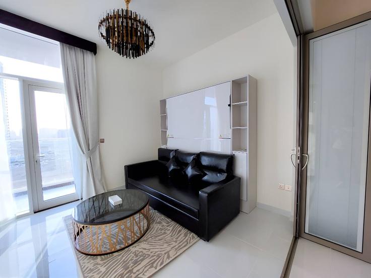 Arjan-Dubailand, Dubai에 위치한 Building Tariaq Bedon Esm - daify - 1318590 아파트의 세련된 인테리어가 돋보이는 거실