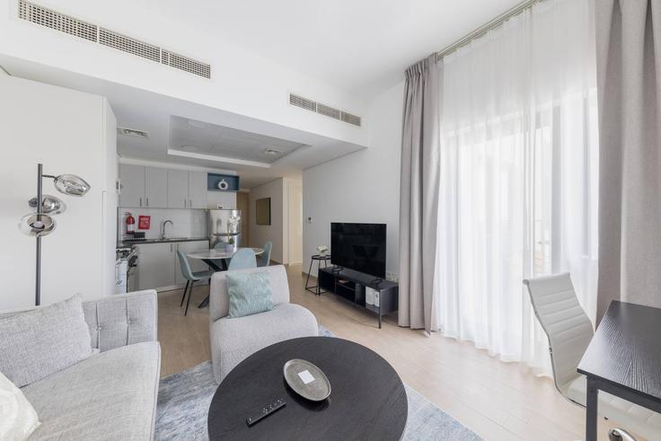 Jabal Ali First, Dubai에 위치한 Building Tariaq Bedon Esm - daify - 1318579 아파트의 세련된 인테리어가 돋보이는 거실
