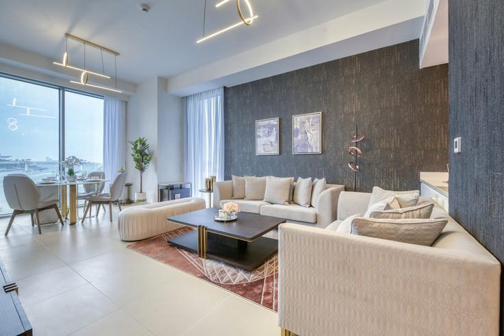 Dubai Dubai MarinaのBuilding Tariaq Bedon Esm - dlx-holiday-homes - 1238665 - DXBのアパートメントにある、モダンな家具を備えたエレガントなデザインのリビングルーム Dubai Dubai MarinaのBuilding Tariaq Bedon Esm - dlx-holiday-homes - 1238665 - DXBのアパートメントにある、モダンな家具を備えたエレガントなデザインのリビングルーム