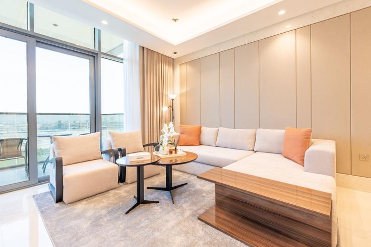 Salle de séjour élégante avec mobilier moderne dans un appartement à Building Tariaq Bedon Esm - dlx-holiday-homes - 1245252 - DXB à Business Bay, Dubai