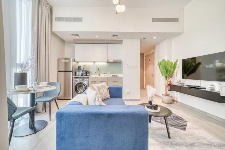 Me'aisem First, Dubai에 위치한 Building Tariaq Bedon Esm - dlx-holiday-homes - 1239039 유닛의 세련된 인테리어가 돋보이는 거실