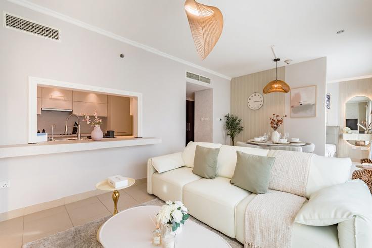 Burj Khalifa, Dubai 소재 Building Tariaq Bedon Esm - dlx-holiday-homes - 1238987 유닛에 마련된, 현대적인 가구로 꾸며진 우아한 디자인의 거실