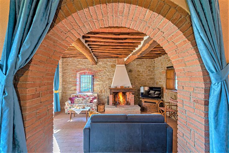 Salle de séjour élégante avec mobilier moderne dans un appartement à Building Via del Corneto - dot-holiday-sa - 1421267 à Montebenichi, Montebenichi Salle de séjour élégante avec mobilier moderne dans un appartement à Building Via del Corneto - dot-holiday-sa - 1421267 à Montebenichi, Montebenichi