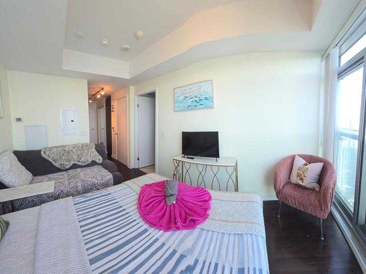 York Streetにあるのスタジオ・家具付きアパート(1347724P、Old Toronto、Toronto)写真 1枚 York Streetにあるのスタジオ・家具付きアパート(1347724P、Old Toronto、Toronto)写真 1枚