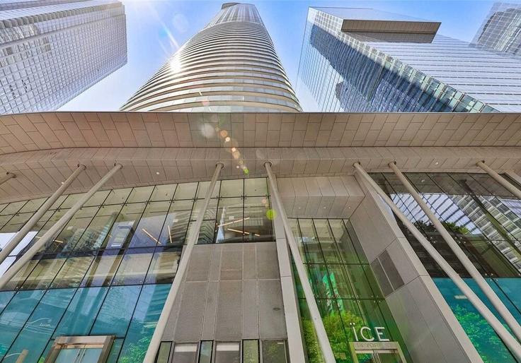 2 apartamento de un dormitorio amueblado en York Street 1347733P , Old Toronto, Toronto, foto 1