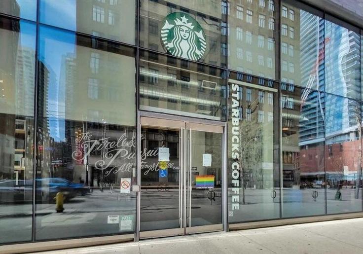 Adelaide Street Westにあるのスタジオ・家具付きアパート(1347723P、Old Toronto、Toronto)写真 1枚 Adelaide Street Westにあるのスタジオ・家具付きアパート(1347723P、Old Toronto、Toronto)写真 1枚