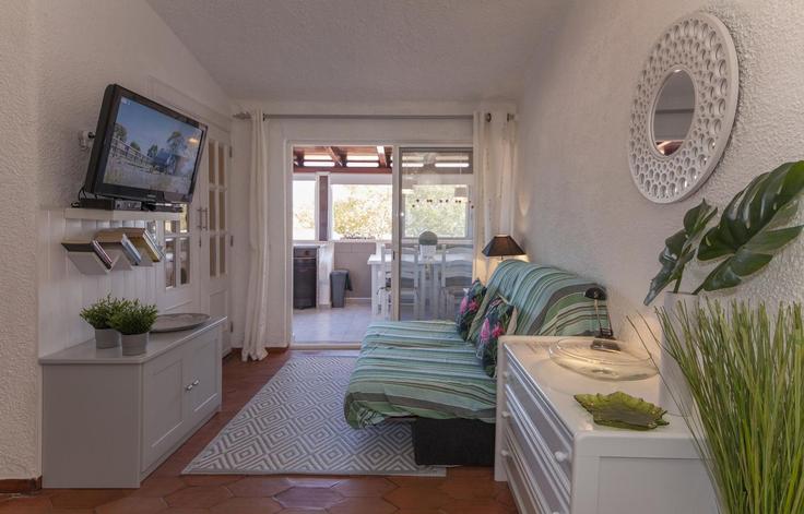 Salle de séjour élégante avec mobilier moderne dans un appartement à Building Rua de São Gonçalo de Lagos - dreamalgarve-mediacao-imobiliria-lda - 1384483 à São Gonçalo de Lagos, Lagos Salle de séjour élégante avec mobilier moderne dans un appartement à Building Rua de São Gonçalo de Lagos - dreamalgarve-mediacao-imobiliria-lda - 1384483 à São Gonçalo de Lagos, Lagos