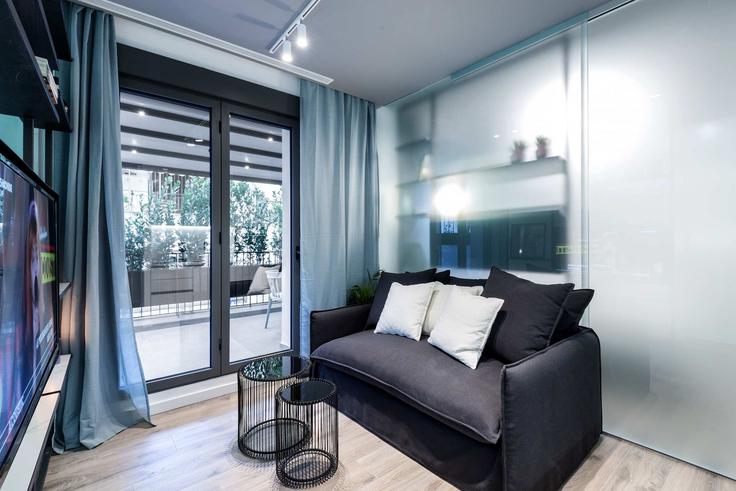 Building Romvis - dsad - 1610225 adresindeki bir dairede modern mobilyalarla zarif bir şekilde tasarlanmış oturma odası Central Athens, Athens Building Romvis - dsad - 1610225 adresindeki bir dairede modern mobilyalarla zarif bir şekilde tasarlanmış oturma odası Central Athens, Athens