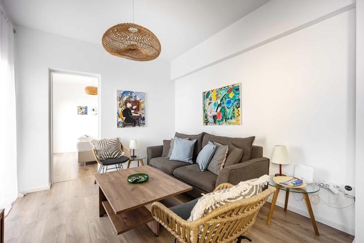Sala de estar elegantemente projetada com móveis modernos em um apartamento no Building Mparmpanou - dsad - 1610203 em Central Athens, Athens Sala de estar elegantemente projetada com móveis modernos em um apartamento no Building Mparmpanou - dsad - 1610203 em Central Athens, Athens