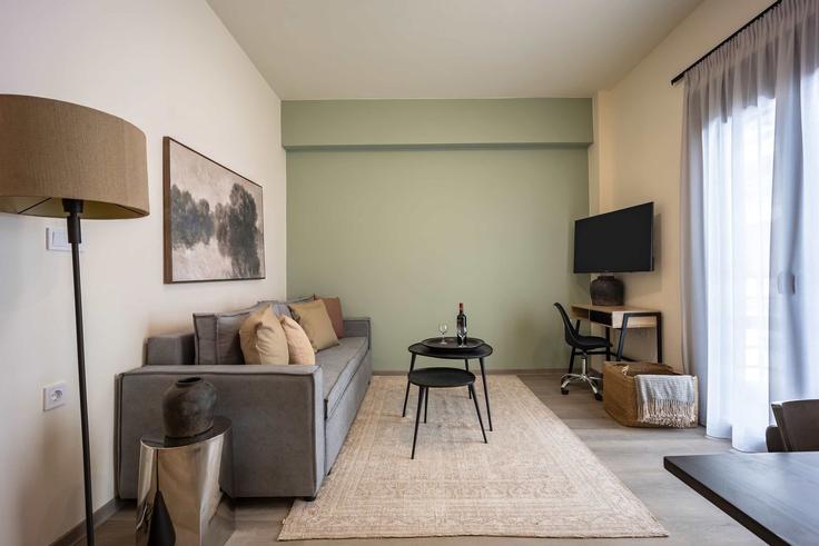 Elegant gestaltetes Wohnzimmer mit moderner Einrichtung in einer Wohnung im Building Mavromichali - dsad - 1610192 in Central Athens, Athens Elegant gestaltetes Wohnzimmer mit moderner Einrichtung in einer Wohnung im Building Mavromichali - dsad - 1610192 in Central Athens, Athens