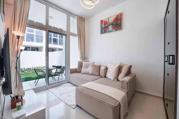 3 apartamento de un dormitorio amueblado en Tariaq Bedon Esm 1297812P , Madinat Hind 4, Dubai, foto 1