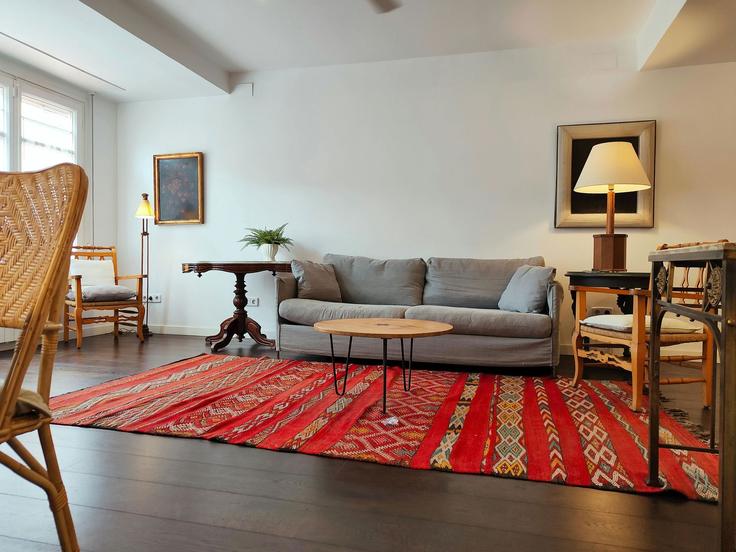 Elegantly designed living room with modern furnishings in an apartment at Building Avinguda de Sarrià - easyflat - 1251716 - BCN in Eixample, Barcelona