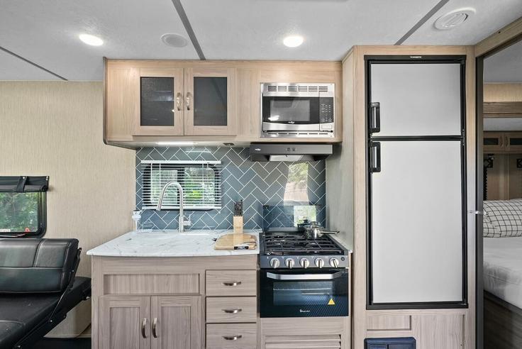 Cuisine fonctionnelle et élégante avec équipement moderne dans un appartement haut de gamme à Building Newman Street - ecologic-team - 1094228 - MCO dans Orlando, Orlando