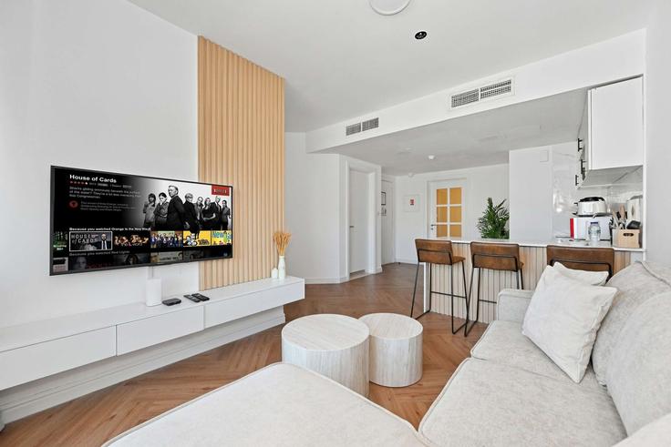 Elegant gestaltetes Wohnzimmer mit moderner Einrichtung in einer Wohnung im Building Tariaq Bedon Esm - edora - 1072012 - DXB in JLT, Dubai Elegant gestaltetes Wohnzimmer mit moderner Einrichtung in einer Wohnung im Building Tariaq Bedon Esm - edora - 1072012 - DXB in JLT, Dubai