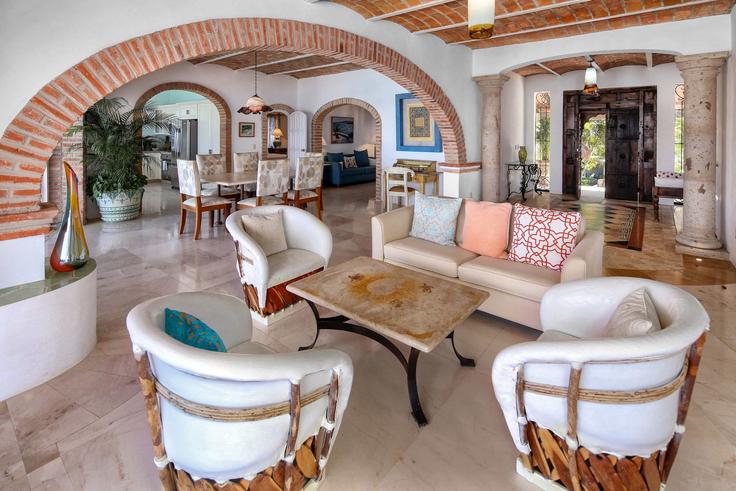 Salle de séjour élégante avec mobilier moderne dans un appartement à Building Calle Loma Alta - el-cielo-de-sayulita-luxury - 1496980 à Sayulita, Sayulita