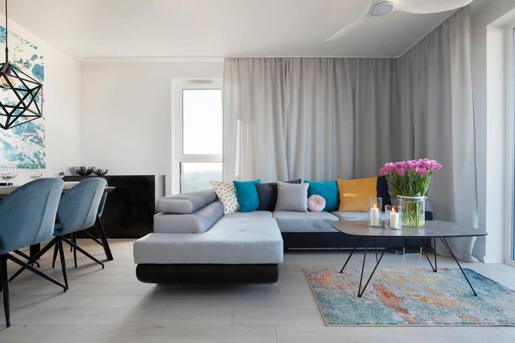 Building Wałowa - elite-apartments - 1320007 adresindeki bir dairede modern mobilyalarla zarif bir şekilde tasarlanmış oturma odası Gdańsk, Gdańsk Building Wałowa - elite-apartments - 1320007 adresindeki bir dairede modern mobilyalarla zarif bir şekilde tasarlanmış oturma odası Gdańsk, Gdańsk