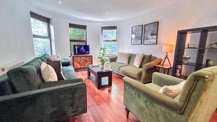 London Borough of Haringey, London에 위치한 Building Montenotte Road - elite-property-london - 1547214 유닛의 세련된 인테리어가 돋보이는 거실