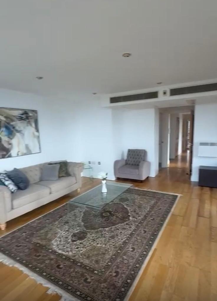 City of Westminster, London에 위치한 Building Praed Street - elysianhouse - 1250950 유닛의 세련된 인테리어가 돋보이는 거실
