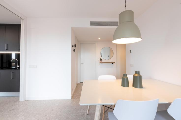 Ciutat Vella,Barcelona의 Building Plaça de la Gardunya - enjoyapartments - 1012635 - BCN 아파트에 마련된 스타일리시한 다이닝 공간
