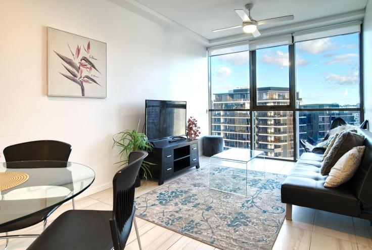 Building Stratton Street - epic-stays - 1241413 adresindeki bir dairede modern mobilyalarla zarif bir şekilde tasarlanmış oturma odası Newstead, Brisbane Building Stratton Street - epic-stays - 1241413 adresindeki bir dairede modern mobilyalarla zarif bir şekilde tasarlanmış oturma odası Newstead, Brisbane