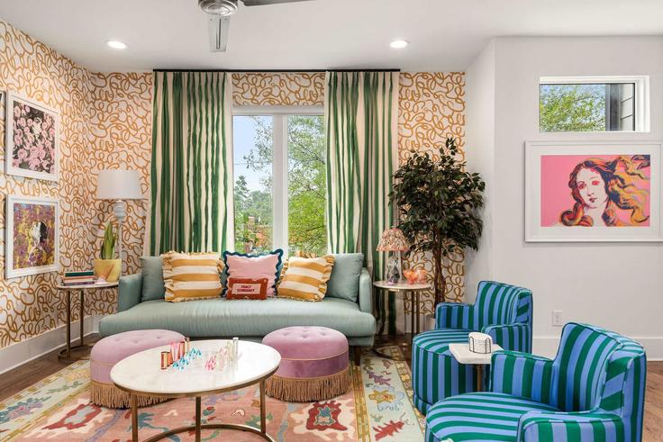 Nashville NashvilleのBuilding 8th Avenue South - epicbnb-llc - 1312343 - BNAのアパートメントにある、モダンな家具を備えたエレガントなデザインのリビングルーム Nashville NashvilleのBuilding 8th Avenue South - epicbnb-llc - 1312343 - BNAのアパートメントにある、モダンな家具を備えたエレガントなデザインのリビングルーム