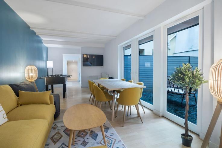 5th arrondissement, Paris에 위치한 Building Rue Mouffetard - evengestion - 1044941 - PAR 유닛의 세련된 인테리어가 돋보이는 거실