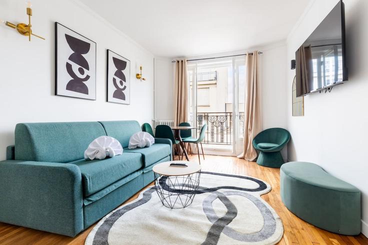 Salle de séjour élégante avec mobilier moderne dans un appartement à Building Rue du Banquier - evengestion - 1044952 - PAR à 13th arrondissement, Paris