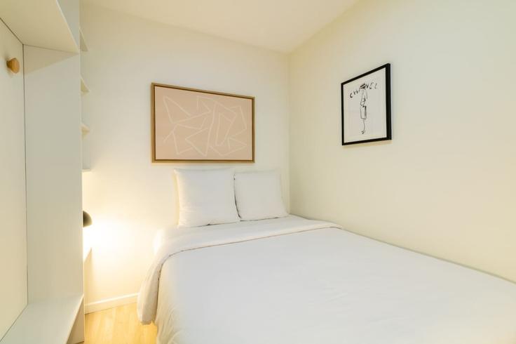 Paris 8th arrondissement에 위치한 Rue Washington 1044991P의 2침실 가구 완비 유닛, 사진 1
