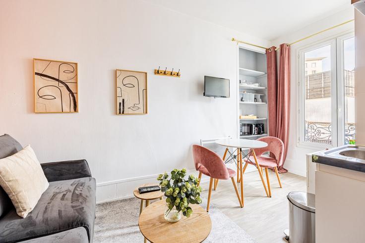 Salle de séjour élégante avec mobilier moderne dans un appartement à Building Avenue Jean Jaurès - evengestion - 1058265 - PAR à 19th arrondissement, Paris Salle de séjour élégante avec mobilier moderne dans un appartement à Building Avenue Jean Jaurès - evengestion - 1058265 - PAR à 19th arrondissement, Paris