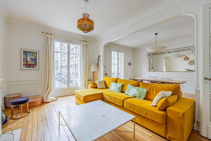 14th arrondissement, Paris 소재 Building Square de Châtillon - evengestion - 1326495 유닛에 마련된, 현대적인 가구로 꾸며진 우아한 디자인의 거실