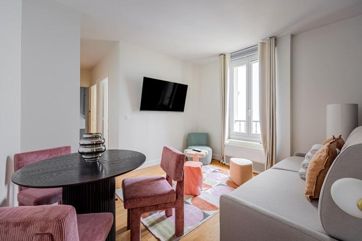 8th arrondissement, Paris에 위치한 Building Rue de Bassano - evengestion - 1375934 유닛의 세련된 인테리어가 돋보이는 거실