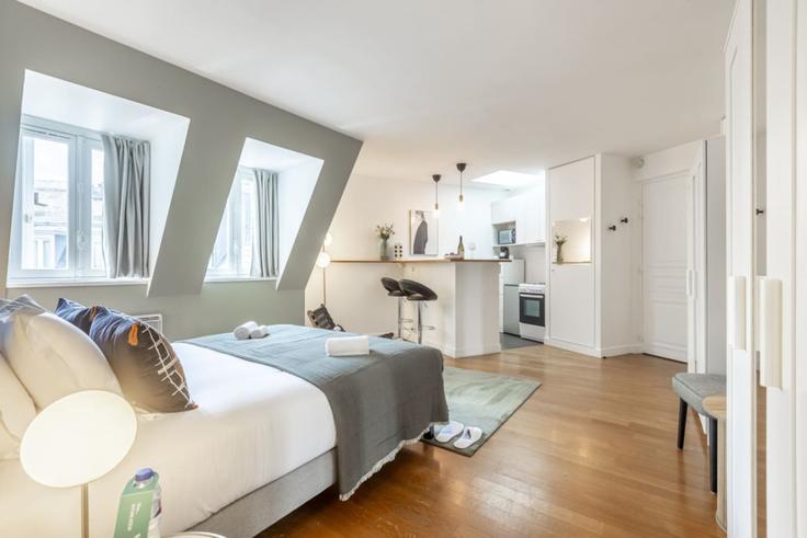 1 möblierte Einzimmerwohnung in Avenue Hoche 1404700P , 8th arrondissement, Paris, Foto 1