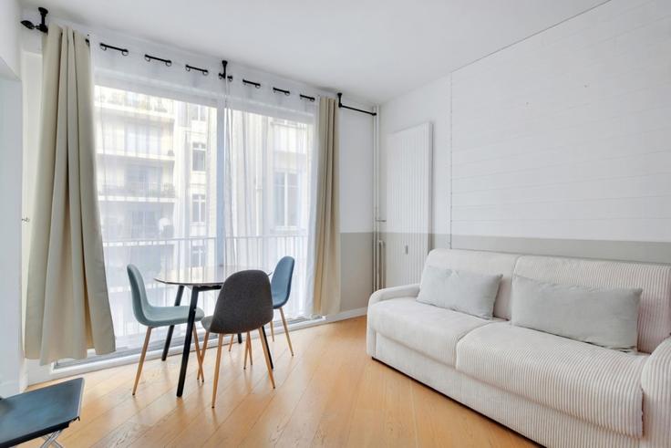 16th arrondissement, Paris에 위치한 Building Avenue Victor Hugo - evengestion - 1475399 유닛의 세련된 인테리어가 돋보이는 거실