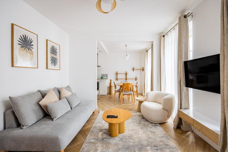 11th arrondissement, Paris에 위치한 Building Rue des immeubles Industriels - evengestion - 1538657 유닛의 세련된 인테리어가 돋보이는 거실 11th arrondissement, Paris에 위치한 Building Rue des immeubles Industriels - evengestion - 1538657 유닛의 세련된 인테리어가 돋보이는 거실