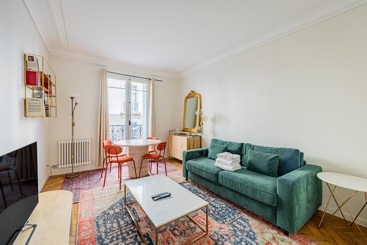 Salle de séjour élégante avec mobilier moderne dans un appartement à Building Rue Yvon Villarceau - evengestion - 1571660 à 16th arrondissement, Paris Salle de séjour élégante avec mobilier moderne dans un appartement à Building Rue Yvon Villarceau - evengestion - 1571660 à 16th arrondissement, Paris