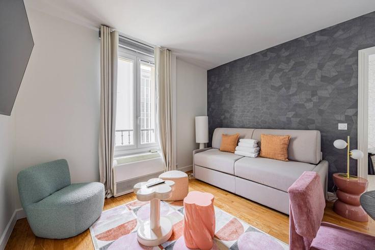 Sala de estar elegantemente projetada com móveis modernos em um apartamento no Building Rue de Bassano - evengestion - 1583819 em 8th arrondissement, Paris Sala de estar elegantemente projetada com móveis modernos em um apartamento no Building Rue de Bassano - evengestion - 1583819 em 8th arrondissement, Paris