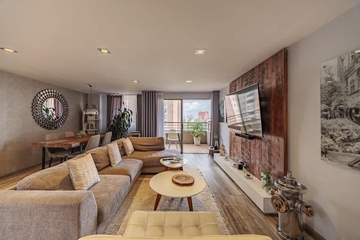 El Poblado, Medellín에 위치한 Building Calle 7aa - everyplace - 1471361 유닛의 세련된 인테리어가 돋보이는 거실