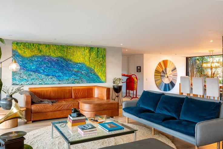 El Poblado, Medellín에 위치한 Building Carrera 29d - everyplace - 1471363 유닛의 세련된 인테리어가 돋보이는 거실