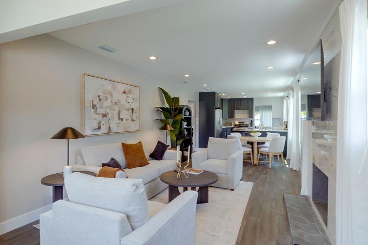 West Palm Beach, West Palm Beach에 위치한 Building 10th Street - evolve-1 - 1625073 유닛의 세련된 인테리어가 돋보이는 거실