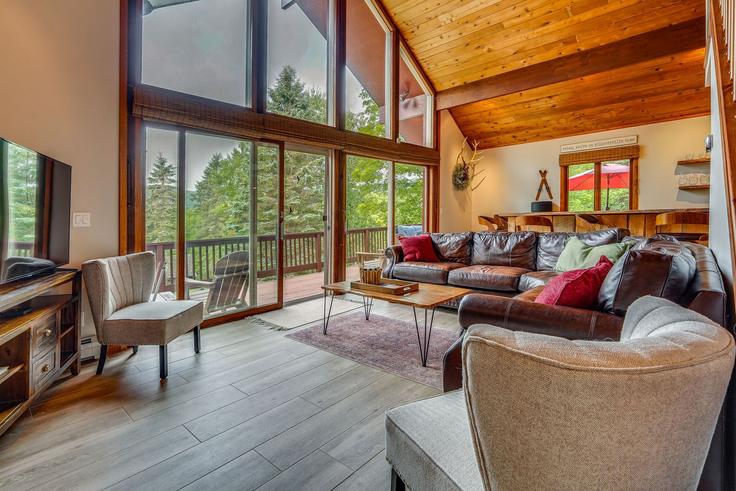 Ellicottville, Ellicottville에 위치한 Building Niles Road - evolve-1 - 1613687 유닛의 세련된 인테리어가 돋보이는 거실