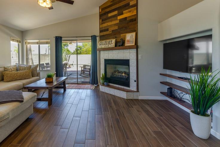 Gilbert, Gilbert에 위치한 Building East Terrace Avenue - evolve - 1385842 유닛의 세련된 인테리어가 돋보이는 거실