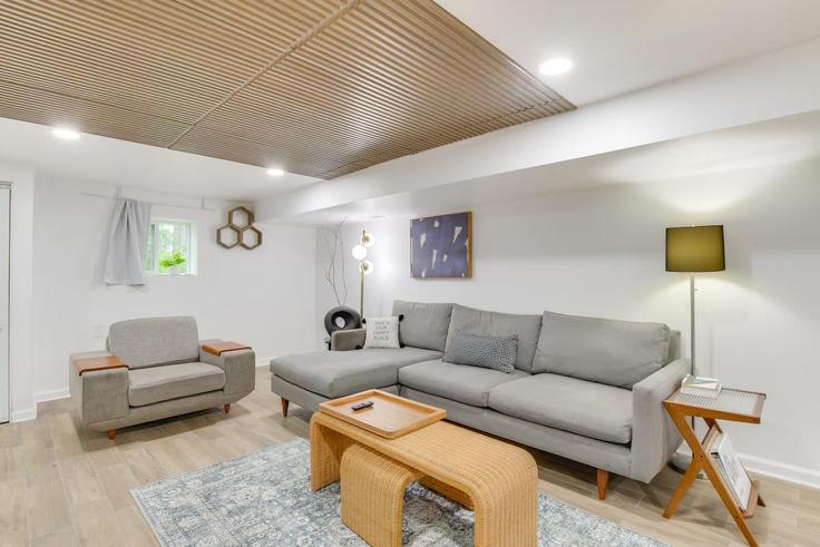 Elegante sala de estar con mobiliario moderno en un apartamento en Building West Montana Street - evolve - 1306856 en Chicago, Chicago Elegante sala de estar con mobiliario moderno en un apartamento en Building West Montana Street - evolve - 1306856 en Chicago, Chicago