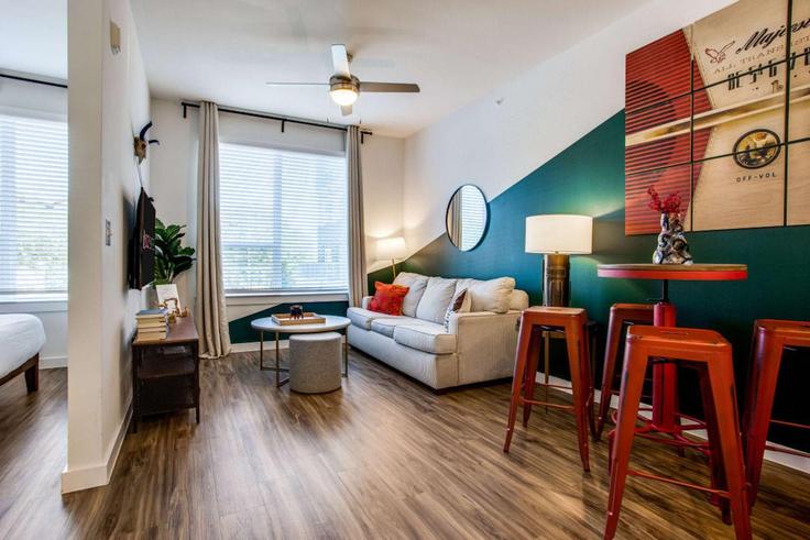 1 bedroom furnished apartment in East Riverside Drive 1240266P, Austin, Austin, photo 1